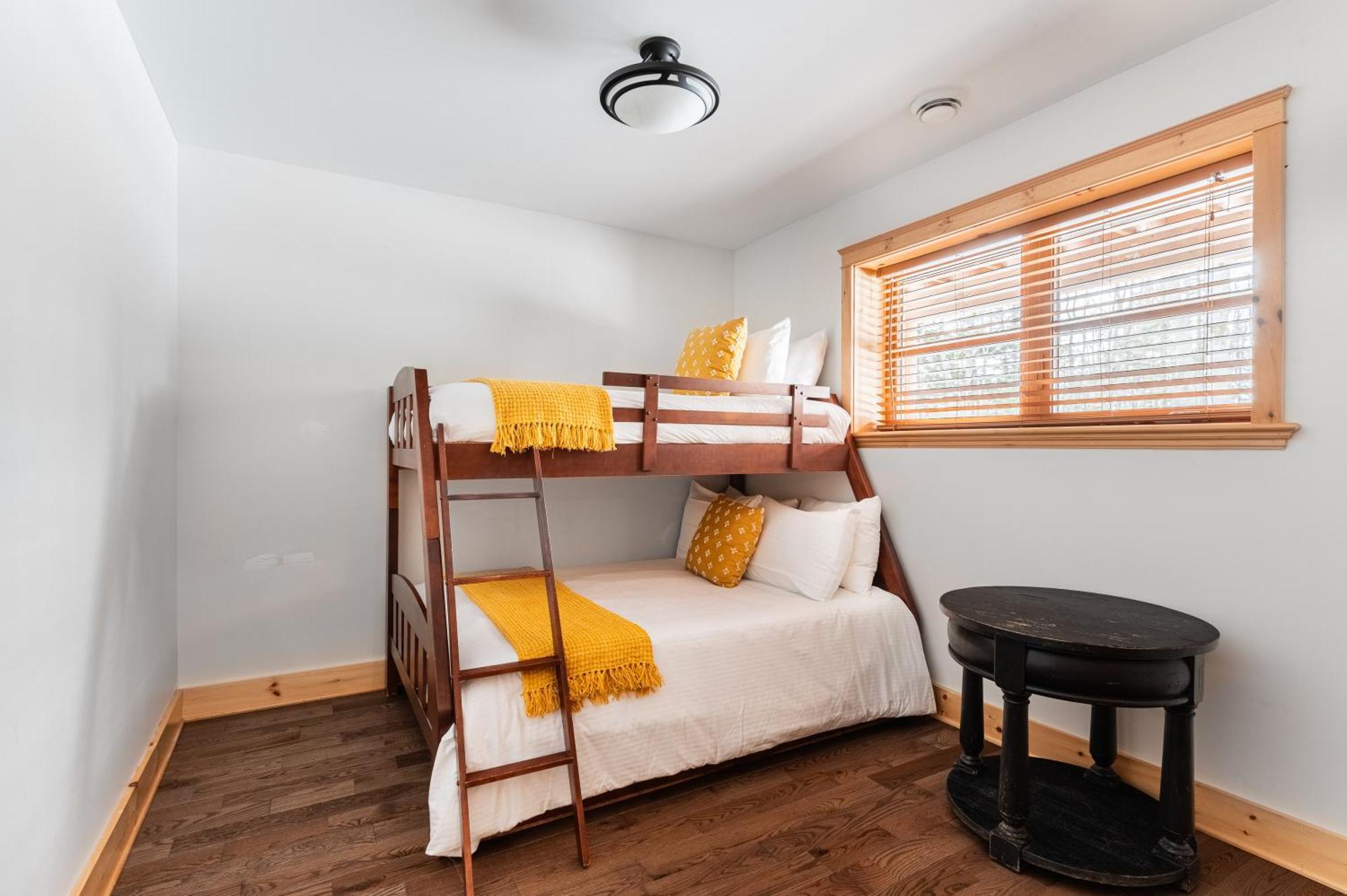 Fiddler Lake Resort Chalet 76 Deer Mille-Isles Екстериор снимка
